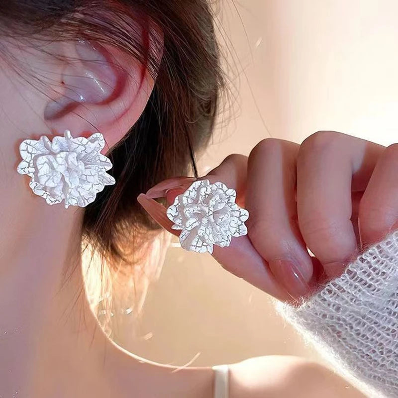 White Flowers Stud Earrings