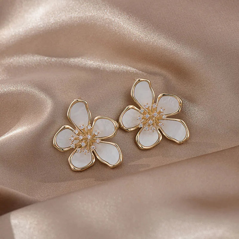 Acrylic Zircon Flower Earrings