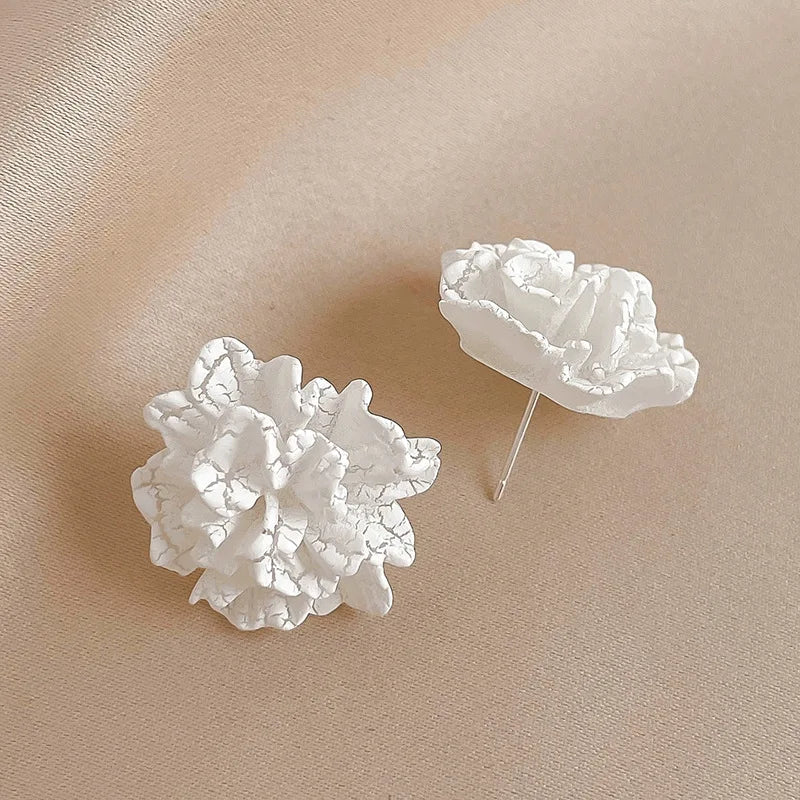 White Flowers Stud Earrings