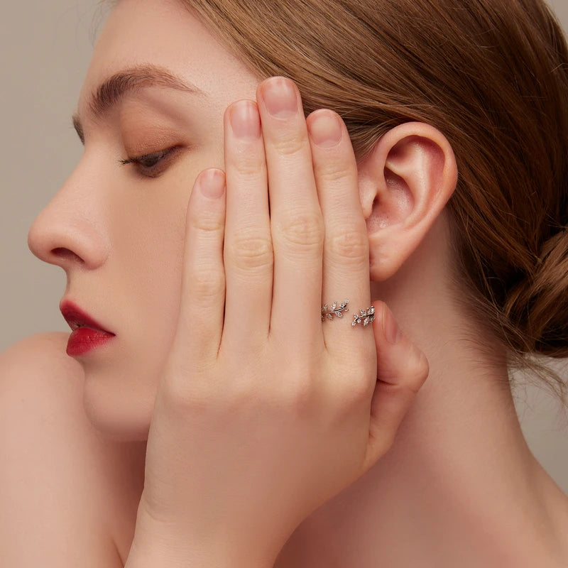 Delicate Leaf Ring