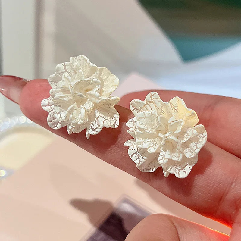 White Flowers Stud Earrings