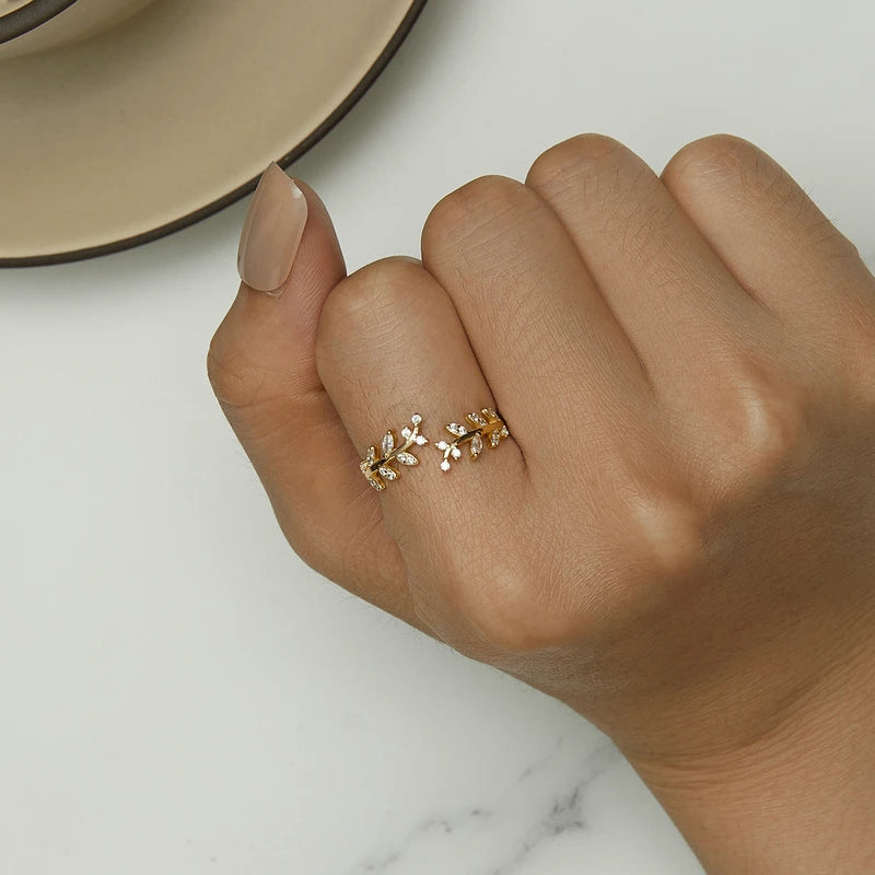 Delicate Leaf Ring