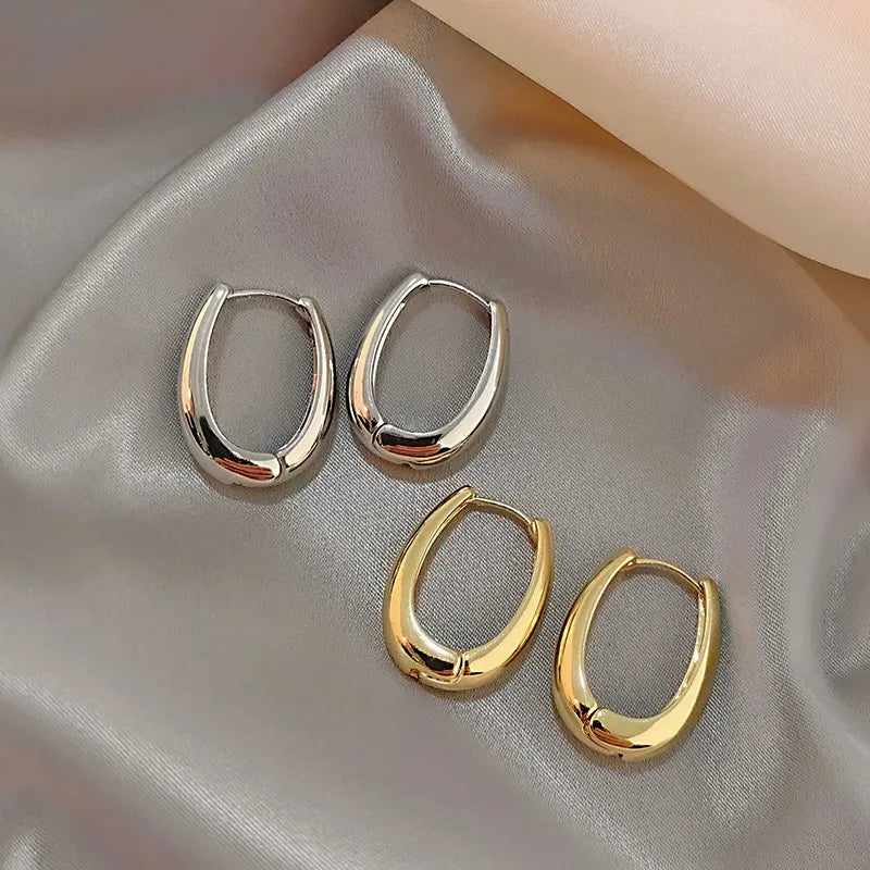 Delicate "U" Metal Earrings